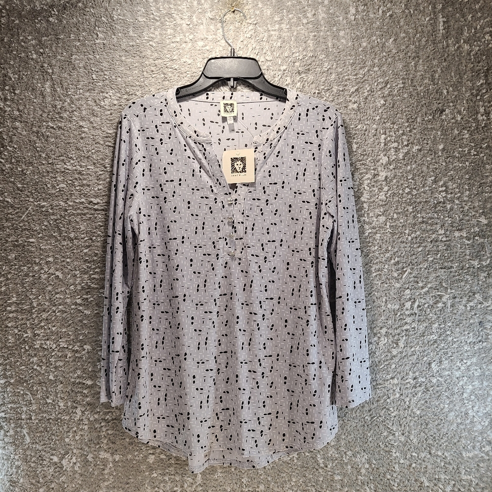 Anne Klein Geometric Blouse Size S 1/4 Button V Neck Long Sleeve Polyester NWT